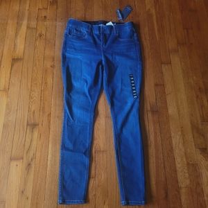 NWT Torrid Bombshell Skinny Jean Medium Blue